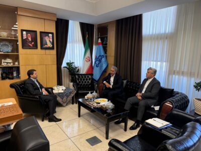 دیدار شهردار بندر ماهشهر و مهندس جلال دریس با مدیرعامل صنایع پتروشیمی